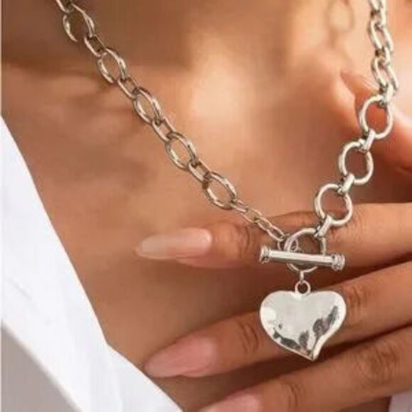 Jewelry - Silver Heart Toggle Necklace (5113)